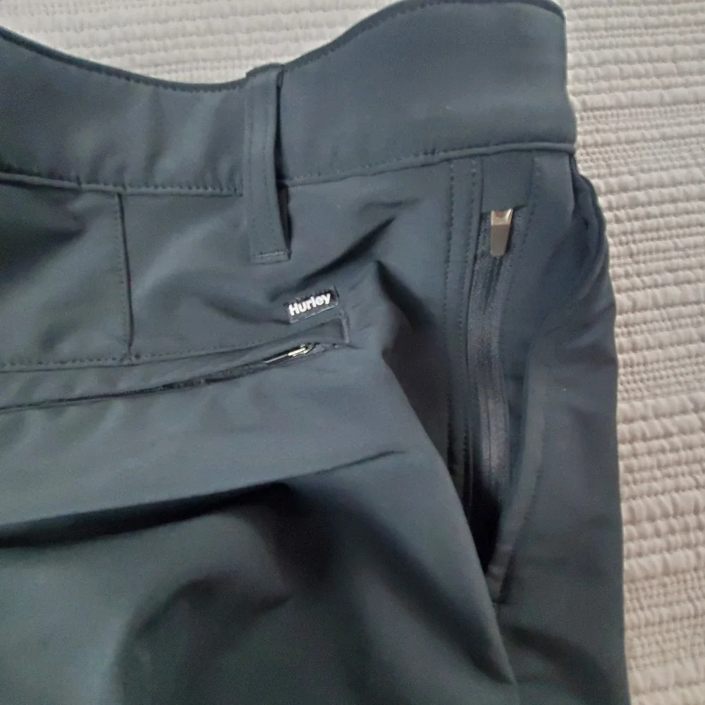 Hurley Mens Hybrid Shorts Size 34 Charcoal Gray Zipper Pockets HMS25-17550